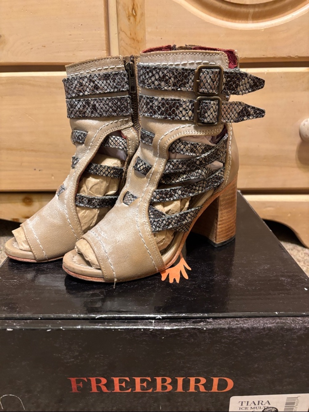 Free bird by Steven Tiara Ice multi boots - Picture 2 of 9